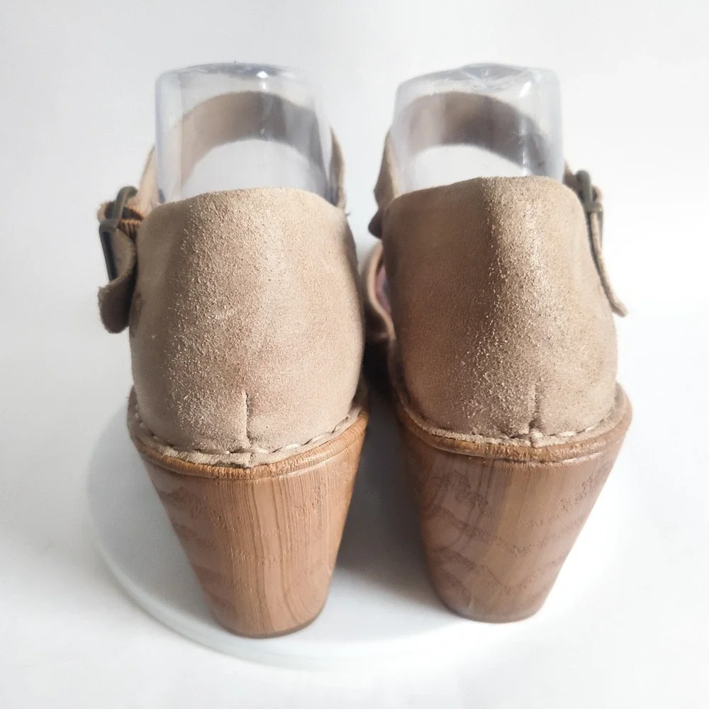 Born Mary Janes Size 11 Wedge Platform Shoe Suede Beige Retro Preppy Comfort Y2K